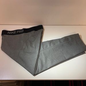 XS Nike Pro dri-fit leggings